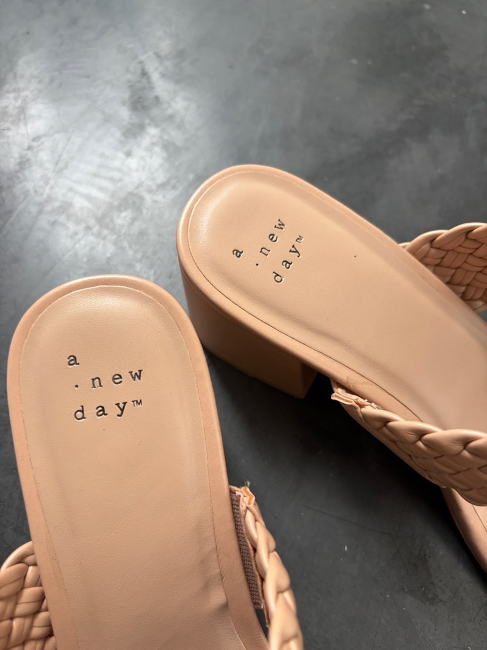 A New Day Woven Slides - Picture 3 of 6